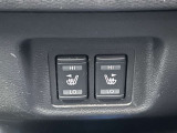 運転席・助手席側シートヒーターで座席ポカポカ!