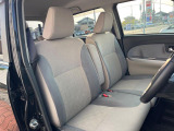 運転席まわりには十分なスペースがあり、大柄な方でもゆったり運転していただける環境です。
