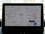 DCM(専用通信機)を装備したコネクティッドナビです。なお無償でのご利用期間は限定(令和11年9月まで)されています。詳しくは営業スタッフにお問い合わせください。