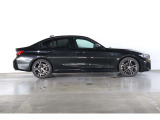 BMW認定中古車は最大100項目の箇所を徹底的にチェック致します。機械的な箇所や電気系、コンピュータなどを詳細に点検。交換基準に達した部品は整備した後にご納車致します。