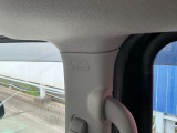 カーテンエアバック装備