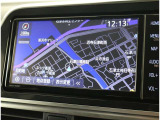 純正ナビを装備。タッチパネル式で使いやすく、お出かけもラクラクです。