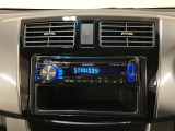 USB・AUX端子付きCDチューナー装備♪