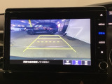バックモニター付きで、車庫入れやバック時の後方確認をサポート。