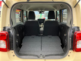 リヤシートも全車消毒済み。シートを倒すとゆったりとした室内空間に★レジャーにショッピングに大活躍!