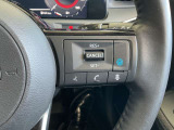 プロパイロットは前を走行するクルマを検知しアクセル、ブレーキをコントロールして車間距離を保つ手助けをしてドライバーの運転負担を軽減します。