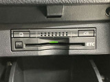 ETC車載器です!高速道路の料金所で慌てて小銭を探すことも無くなります。キャッシュレスでスイスイ、ストレスフリー♪