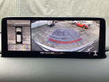 狭い場所での駐車やすれ違いなどでより的確な運転操作に役立つ360&deg;ビューモニターが装備されています。