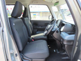 明るく広々した車内で、運転に全集中できます