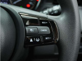 ◆アダプティブクルーズコントロール◆予め設定した車速内でクルマが自動的に加減速。前走車との適切な車間距離を維持しながら追従走行します。【LKAS】車線維持支援システムでステアリング操作を支援。