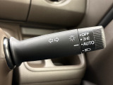 ■オートライト機能☆走行中の車が周囲の明るさを検知して、自動的にヘッドライトを点灯/消灯する機能です。