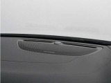 【harman/kardon】世界のオーディオファン垂涎のプレミアムサウンドシステムを搭載。原音に近い音場空間を忠実に再現。乗る人すべてに最良の音響体験を提供します。