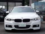 BMW在庫保有台数常時100台以上!ご来店の際はBMW本店(厚木市下荻野140-1)にご来店ください!弊社自慢の全天候型ショールーム!BMW在庫保有台数常時100台以上ございます!