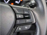 ◆アダプティブクルーズコントロール◆予め設定した車速内でクルマが自動的に加減速。前走車との適切な車間距離を維持しながら追従走行します。【LKAS】車線維持支援システムでステアリング操作を支援。