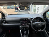 フランス車ならではのオシャレな内装がオススメです!