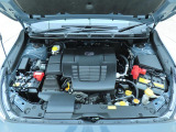 ■スバルと言えば水平対向エンジン。車体の低い位置に搭載されているので、万一の衝突時には、エンジンルームの下へ潜り込み、室内の乗員の被害軽減に貢献致します。