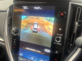 【マルチテレインモニター】車のフロントやサイドのカメラ画像を同時にモニター表示することで、悪路や狭い道を走行時でも周囲の状況確認ができ安心!本格SUVにうれしい装備です♪