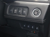 運転席の操作ボタンも便利な機能搭載してます☆