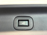 【パワーバックドア】スマートキーや運転席のボタンを押すだけでリアゲートが自動で開閉します!荷物を持っている時や、高い位置にあるバックドアを閉める際に便利な機能です♪