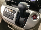 当店での販売車両は、車検整備はもちろん、車検残ありの車両でも点検整備をしっかり終わらせてからお客様へ引き渡し致しますので、安心してご購入いただけます♪