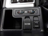 運転席・助手席は共にシートヒーター付なので、寒い日の朝の通勤も快適です♪