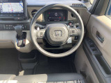 【純正革巻きステアリング】上質な革を使用することで、手にしっかり馴染みとても運転しやすいハンドルです♪