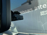 日産純正ドライブレコーダはオールインワンタイプ、フルハイビジョン録画対応で高精細な映像を記録できます。記録した映像は、ナビゲーションでその場で確認できます。