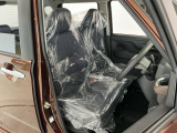 【運転席・助手席】内装ルームクリーニング済みです。しっかり綺麗にしていますので、是非、お確かめください。車に自信があるからこそ、是非一度ご来店頂き内外装も見てもらえると幸いです。