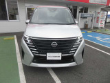 万が一のトラブルにも、全国の3000ケ所の日産サービス工場で修理可能!!年間走行距離無制限、バッテリーも保証対象です!