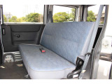 荷室下にエンジンを配置することで車内はとても静かで低振動です。