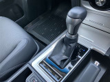 シンプルな操作で的確なシフトチェンジを可能にするゲート式シフトレバーを採用。☆詳しくは無料通話0078-6003-827541 相模原ICすぐ