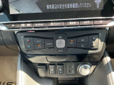 温度をセットするだけで常に快適な温度を保ってくれるオートエアコン、操作も簡単です。