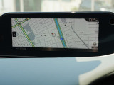 マツダコネクトの8.8インチワイドセンターディスプレイです。『Android Auto』『Apple CarPlay』や独自のコネクテッドサービスに対応したインターフェイスシステムです。