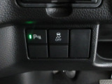 パーキングセンサーや横滑りを防ぐVSA等のスイッチ類は運転席の右側、手の届きやすい位置にあります。