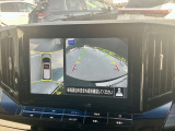 アラウンドビューモニターは4方向のカメラで真上から車を見たようにモニターで確認ができる日産の自慢の装備です。前後センサーにより移動物検知、障害物検知をして画面に表示。是非実際の車で体感してみてください