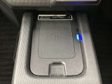 置くだけ充電がついています。