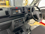 運転のしやすさを最優先に設計された見晴らしの良いデザインです。車両間隔が掴みやすく狭い道でも安心!