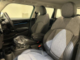 ◆LIBERALAは、輸入車選びの新たなスタイルを提案するインポート・セレクト・ブランドです。オーナー様となる方がクルマから直接感じる感性を第一にした、最良の一台との出会いをコーディネートいたします。