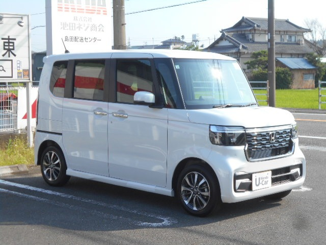 ホンダ N-BOXカスタム 