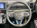 【ステアリングスイッチ】運転中、前方から目線をそらすことなく、オーディオ等の操作が可能な便利機能!安心&快適なドライブを演出してくれます♪