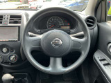 ハンドルは軽やかに回り、気持ちよく運転が出来ます。