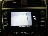 サイドビューカメラは、運転時に不可欠な機能で、助手席側の視界の死角を効果的に補い、安全性を高めながらスムーズな操作を実現します。特に、幅寄せや狭い道路での繊細な運転操作において、その効果は顕著です。