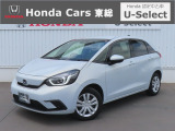 【 ようこそホンダカーズ東総へ! 】フィットが入庫しました!グレードはe:HEVホームでボディカラーは人気色のホワイトパールです。外装5つ星鑑定で綺麗なスタッフおすすめの一台です!ぜひご検討ください!