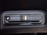 ■【ETC車載器】が装備されています。セットアップをしてお渡しとなり、ETCカードを差し込むだけで高速道路の利用が可能です。