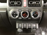 オートエアコンを装着しておりますので車内をお好みの快適な温度に保つことが可能です!