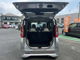 みんなで出かけても荷物はちゃんと積めちゃいます。お買い物やお出掛けに便利ですね♪
