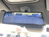 【アドバンスドルームミラー】後席の大きな荷物や同乗者で後方が確認しづらい時でも安心!カメラが撮影した車両後方の映像をルームミラー内に表示。クリアな視界で状況の確認が可能です!