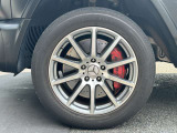 デザイン性・燃費のことを考えて作られたメルセデス・ベンツ純正ホイールでございます。