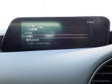 オーディオソースはご覧の通りです。Bluetoothを搭載しています。スマホと連動させると音楽等楽しむことが出来ます。