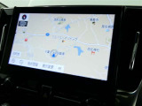10.5インチのディスプレイオーディオ装着です。スマホとの通信で様々なサービスが楽しめます。TV視聴にも対応しています。